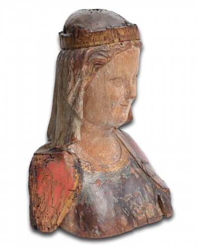 Buste de la Vierge en chêne polychromé, France fin du XIIIe siècle - Sculpture Style 