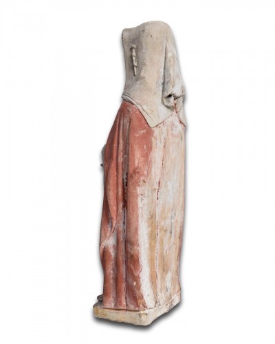 XIe au XVe siècle - Sainte Scholastique en pierre calcaire  - France Bourbon, XVe siècle