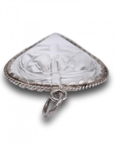 XVIIIe siècle - Amulette en cristal de roche montée sur argent en forme de cœur, Allemagne XVIIIe siè