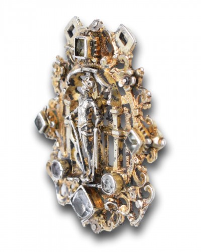 XVIe siècle et avant - Pendentif en vermeil et pâte d'argent avec une figure d'Apollon, Allemagne XVIe siècl