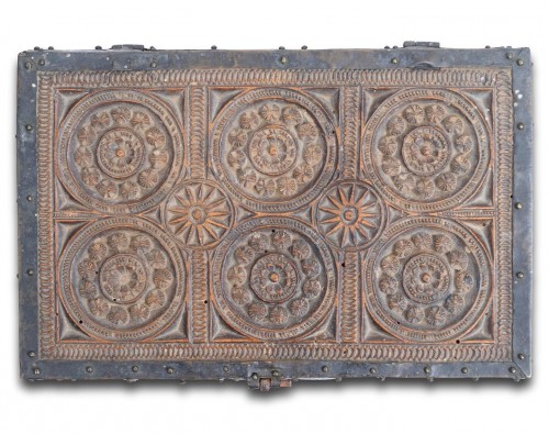 Gothic pearwood betrothal casket or Minnekästchen. Upper Rhine,circa 1500 - 