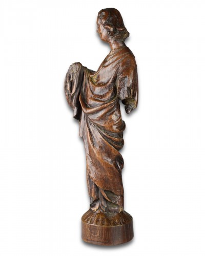 11th to 15th century - Gothic oak sculpture of an angel. Northern France, 14th century.