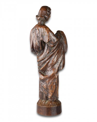 Antiquités - Gothic oak sculpture of an angel. Northern France, 14th century.
