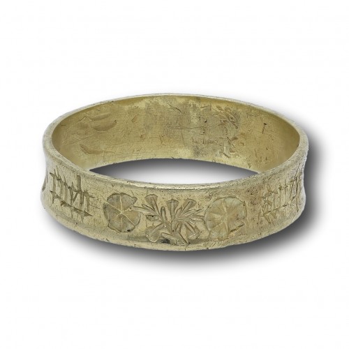 Gold black-letter posy ring, ‘MON COEUR AVEZ&#039;, England 15th century - Antique Jewellery Style 