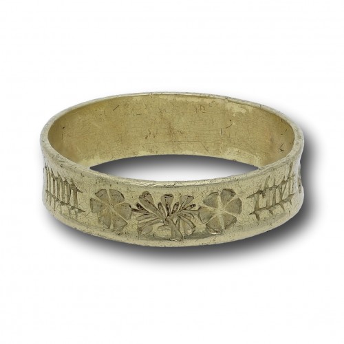 Antique Jewellery  - Gold black-letter posy ring, ‘MON COEUR AVEZ&#039;, England 15th century