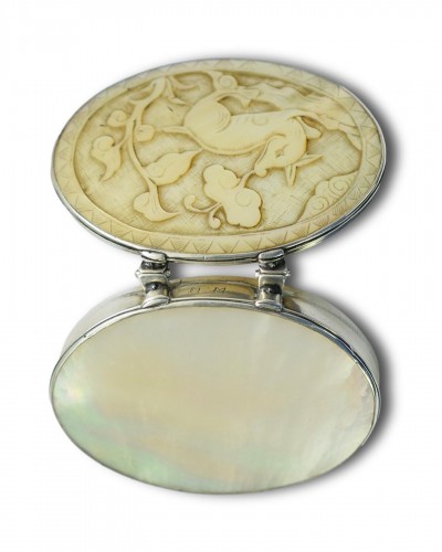 18th century - Silver &amp; mother of pearl snuff box, Angleterre et Chine early 18th century