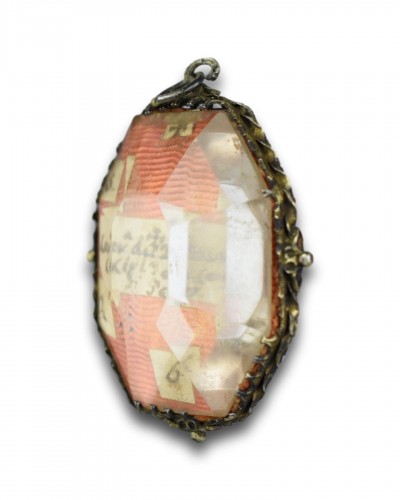 Pendentif reliquaire en cristal de roche monté sur vermeil - Espagne début du XVIIe - 