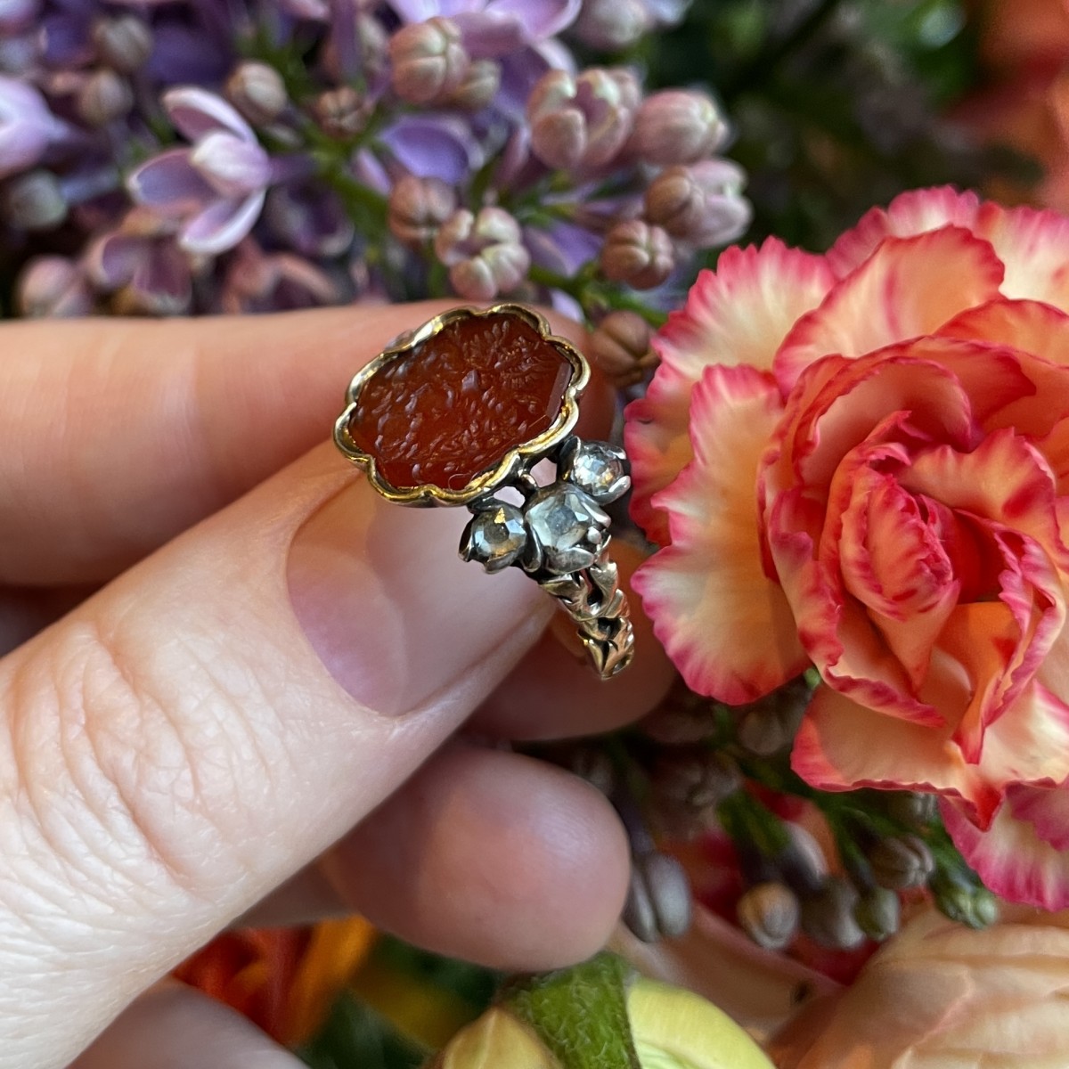 Roman Carnelian Portrait Intaglio Ring in 18k Gold – Gem Set Love