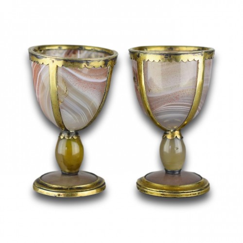Objects of Vertu  - Pair of silver gilt mounted miniature goblets, Germany 18th century