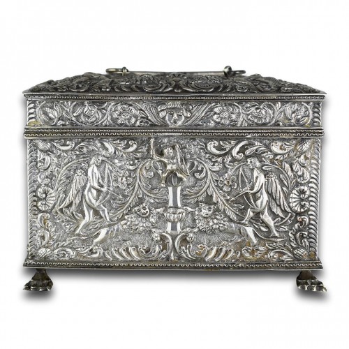 Antiquités - Repoussé silver marriage casket, Dutch19th century