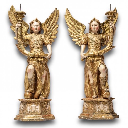 Pair of gilded wooden torcheres of Angels, Northern Italy 17th century - 