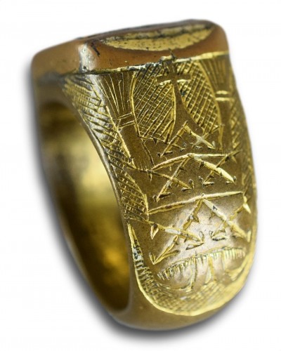 Gilt bronze Papal ring set with an illuminated miniature - Antique Jewellery Style 