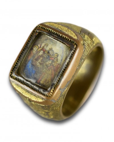 Antiquités - Bague papale en bronze doré sertie d'une miniature enluminée, Italie XVe siècle