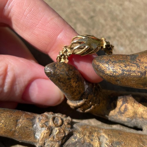 Renaissance gold Fede ring - Antique Jewellery Style 