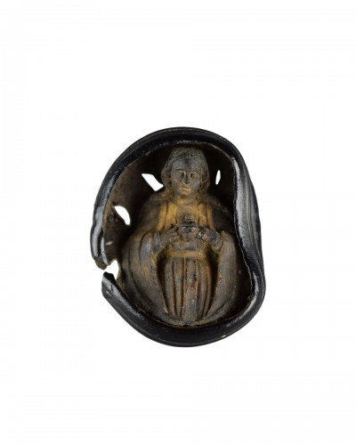 Sea heart with a miniature sculpture of the Virgin, South America 17th century