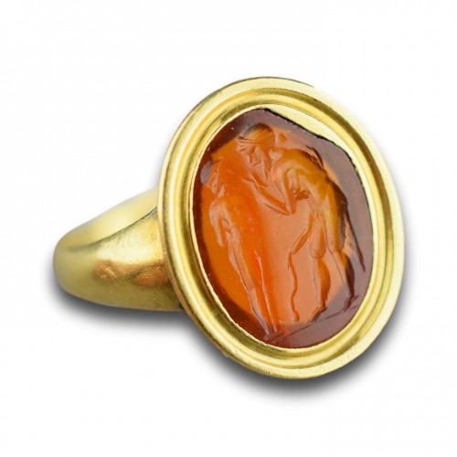 Georgian gold ring with an Ancient carnelian intaglio of Prometheus - 