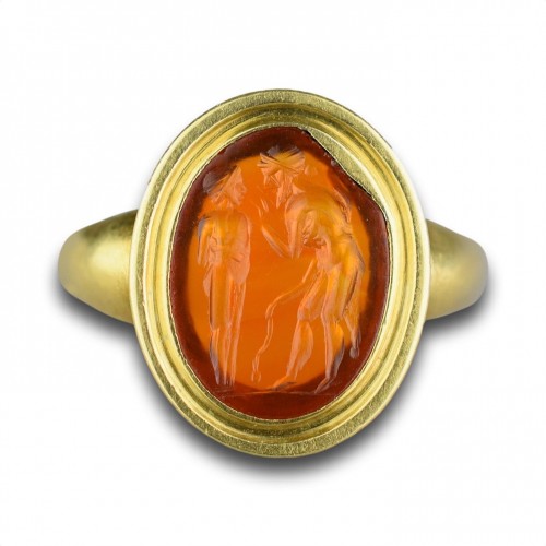 BC to 10th century - Georgian gold ring with an Ancient carnelian intaglio of Prometheus