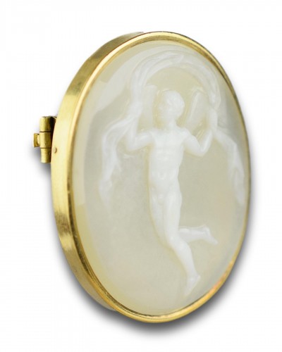 Antique Jewellery  - Sardonyx cameo of cupid. Italy 18th/19th century