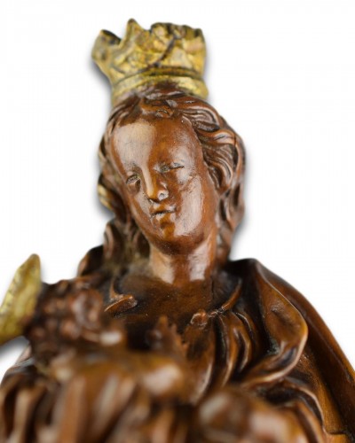 Antiquités - Intimate gothic sculpture of the nursing Madonna &amp; child, Germany 16th cent