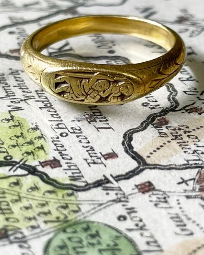 Iconographic gold ring engraved with St. Christopher, England 15th century - 