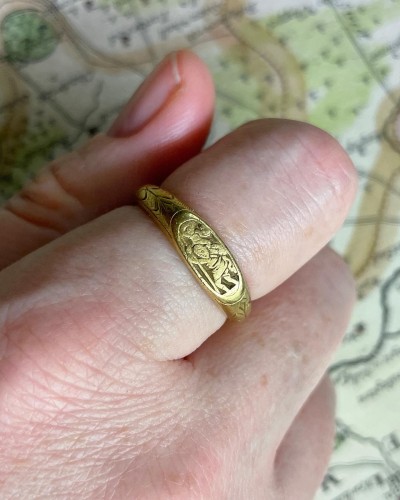 Iconographic gold ring engraved with St. Christopher, England 15th century - 
