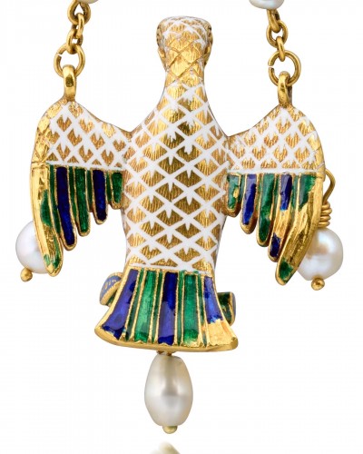Renaissance gold pendant of the Pelican in her piety. Spain 16/17th cent - 