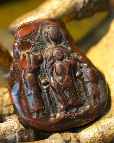 Archéologie  - Camée en verre byzantin tardif des Sedes Sapientiae, Vénitien XIIIe siècle