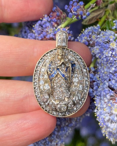 Diamond &amp; sapphire pendant representing the Virgin of the immaculate concep - 