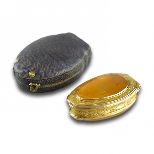 Rococo gold mounted carnelian snuff box. English, circa 1760 - 