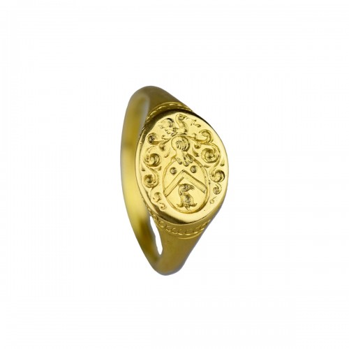 High carat gold armorial signet ring circa 1700