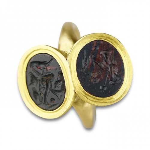  - Gold ring with a matched pair of Ancient heliotrope allegorical intaglio