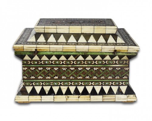 Stained bone and horn marquetry casket. Embriachi workshops, 15/16th centur - Objects of Vertu Style 