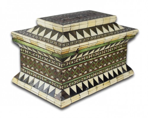 Objects of Vertu  - Stained bone and horn marquetry casket. Embriachi workshops, 15/16th centur