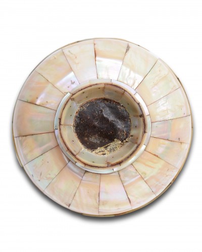 Indo-Portuguese mother of pearl bowl Gujarat 16th / 17th century - 