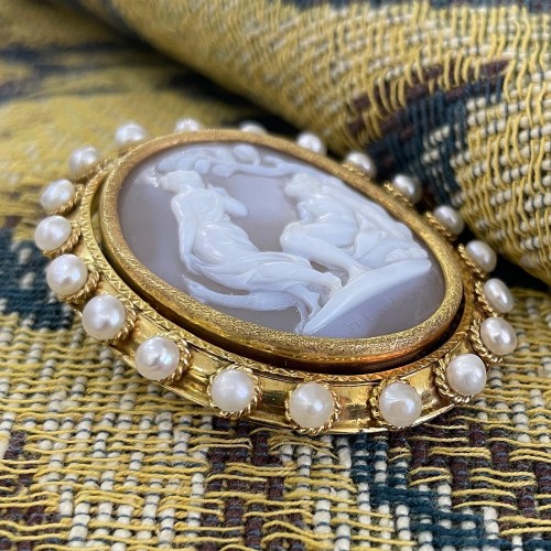 Sardonyx cameo of Juno and Jupiter by Giovanni Pichler. Italian, 18th centu - 