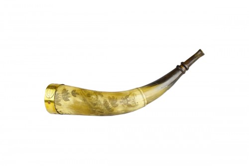 Finely engraved cow horn, first half of the 19th century.