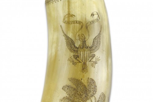 Curiosities  - Finely engraved cow horn, first half of the 19th century.