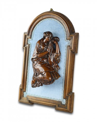 Antiquités - Large boxwood relief of Mary Magdalene, 17th century.