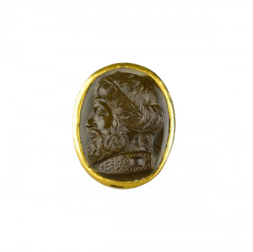 Gold ring set with a cameo of the ancient philosopher Plato, c1800
