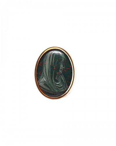 Ring with a Renaissance cameo of Christ and the Virgin