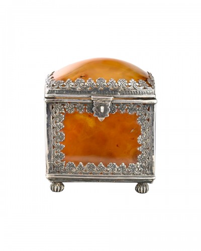 Silver mounted agate casket