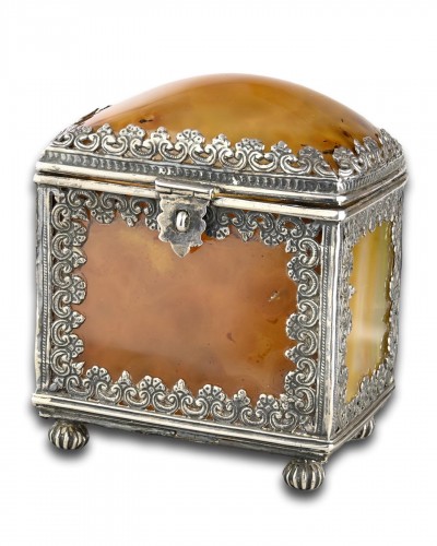 XVIIIe siècle - Coffret en agate monté en argent