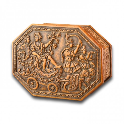 Objects of Vertu  - Exceptional boxwood snuff box with allegories of Summer