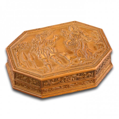  - Exceptional boxwood snuff box with allegories of Summer