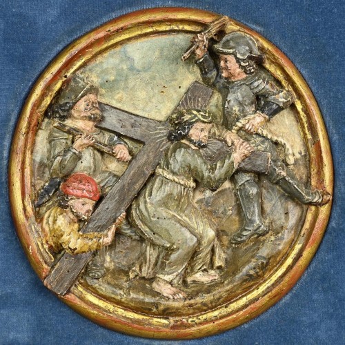 Antiquités - Neuf cocardes en bois provenant d'un autel du Rosaire. Allemagne du Sud, XVIe siècle.