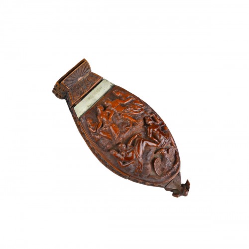 Coquilla ship form snuff box