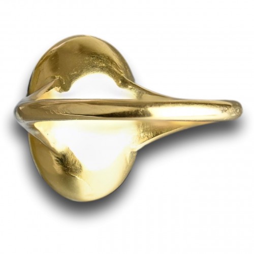 Bijouterie, Joaillerie  - Bague en or avec une intaille de la Gorgone Méduse