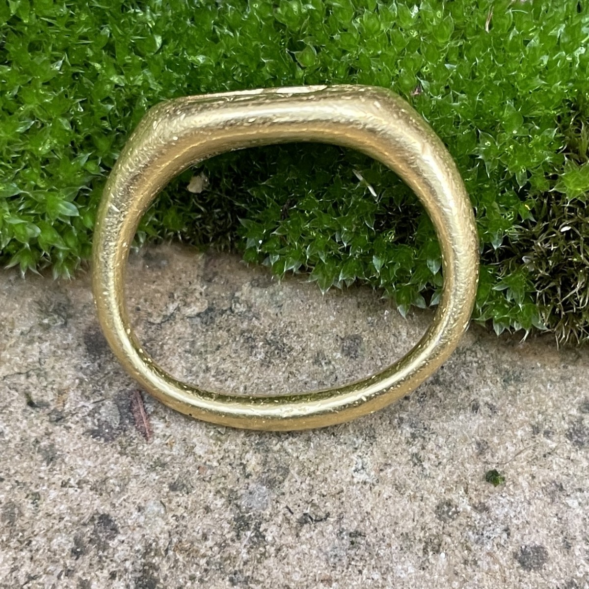 Grand et important anneau de marchands d'or - XVIe siècle - N.106071
