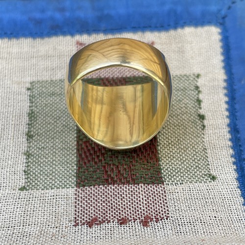 Antique Jewellery  - Gold ring with an ancient Roman intaglio carved into an  apotropaic ‘eye’. 