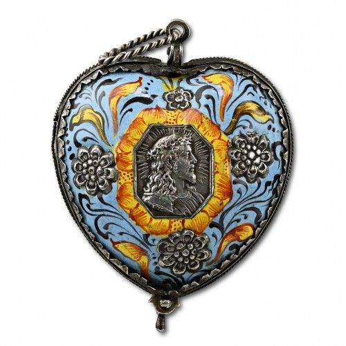 Antique Jewellery  - Silver and enamelled pendant in the form of a heart